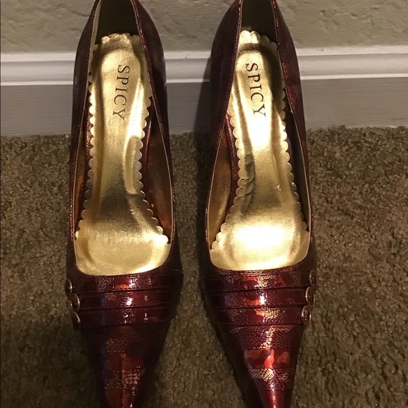 NWOT Beautiful Burgundy and Gold heels - Picture 2 of 3